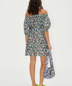 Embroiderystories.shopc195038983 2